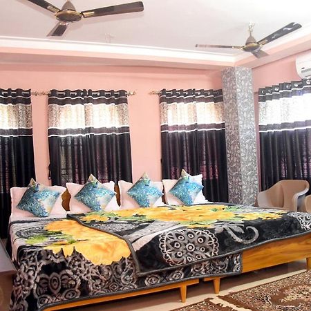 Hotel Royale Calcutta Eksteriør billede