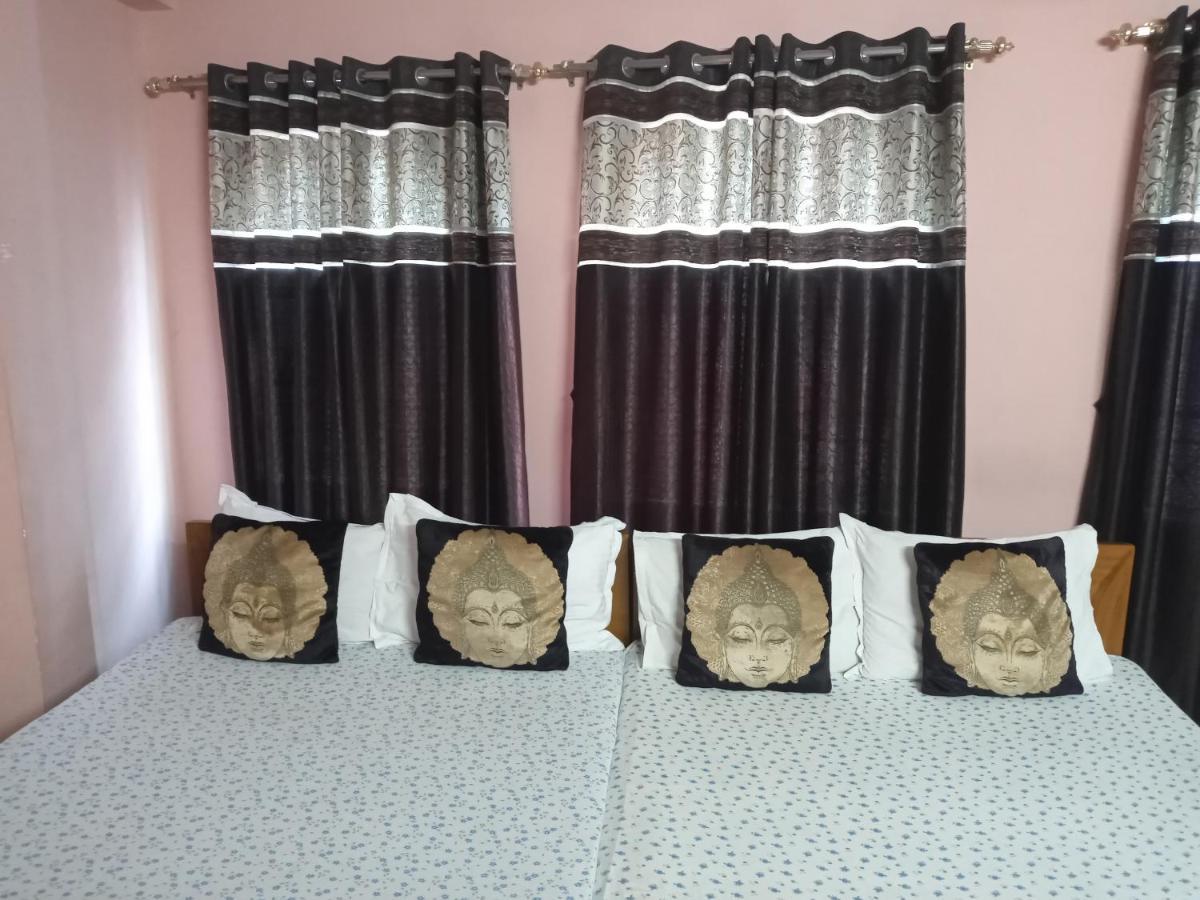 Hotel Royale Calcutta Eksteriør billede