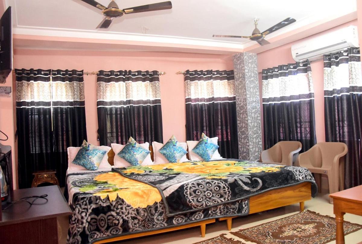 Hotel Royale Calcutta Eksteriør billede